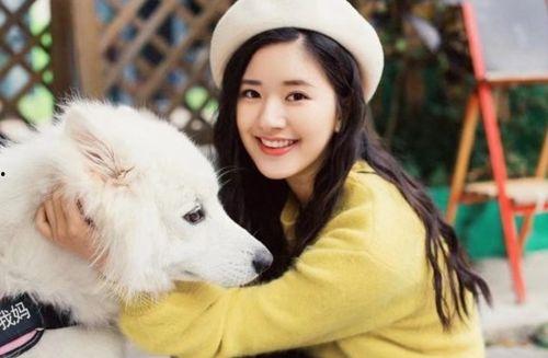 吃瓜群众 赵露思否认整容